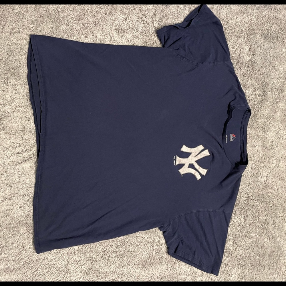 Mens Yankees t shirt
